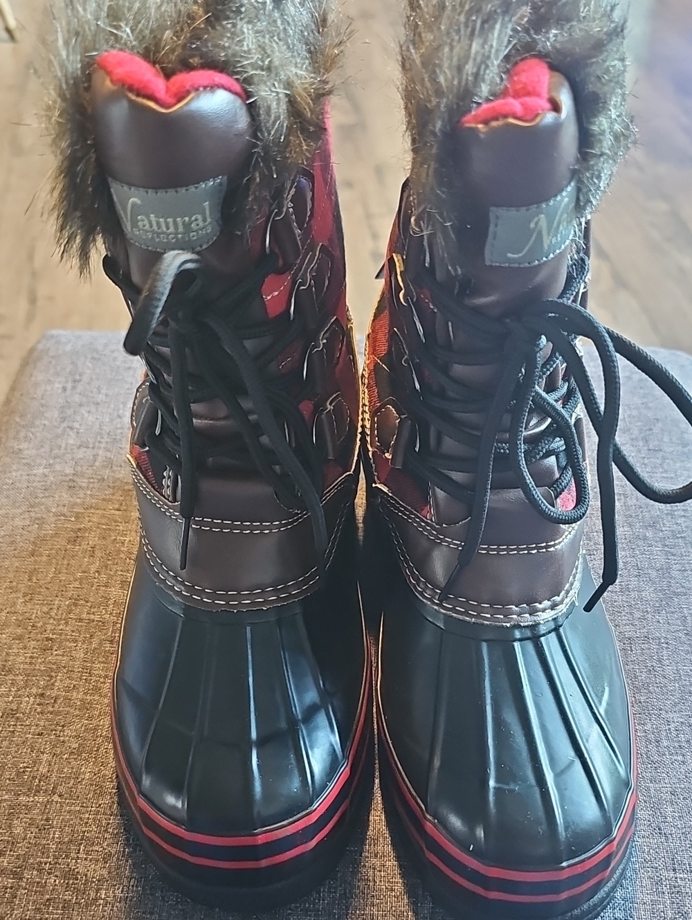 NWT Natural Reflections Red & Black Plaid Fur-Trim Lace-Up Winter Boots Size 10 - Picture 2 of 9